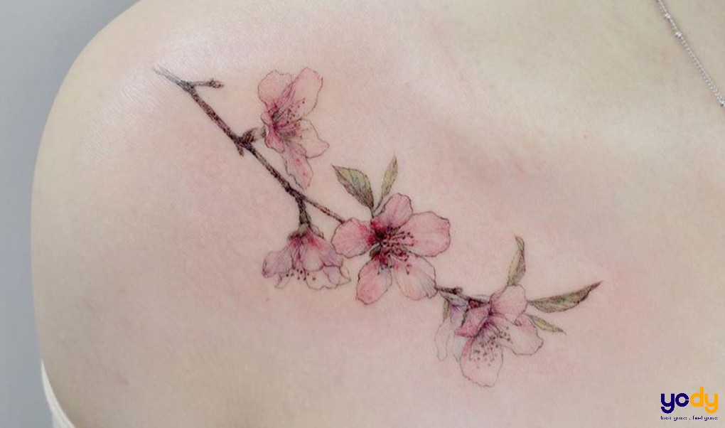 Hình xăm chữ ở cổ