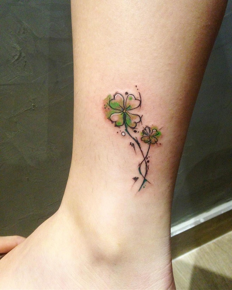 Các mẫu hình xăm diệp tứ thảo đẹp mắt ở cổ chân