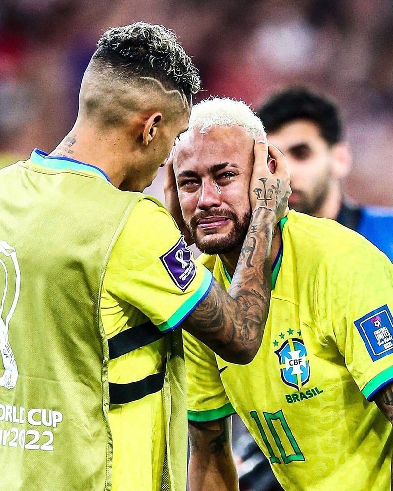 Cận cảnh Neymar trong tư thế sẵn sàng tung ra cú sút