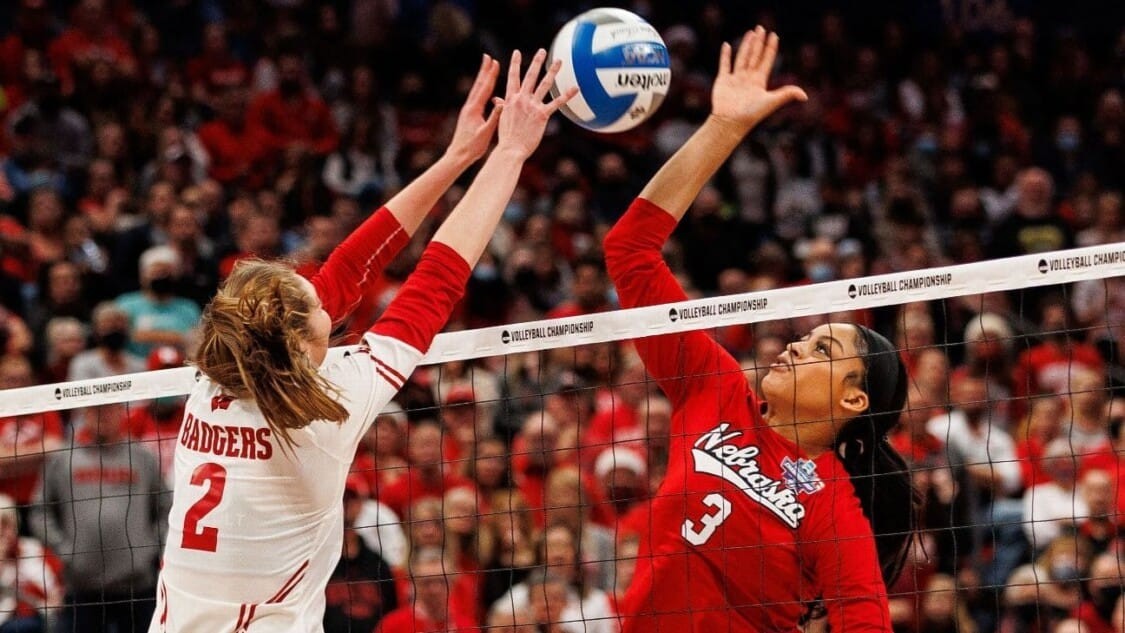 mot tran dau bong chuyen 1125x633 1