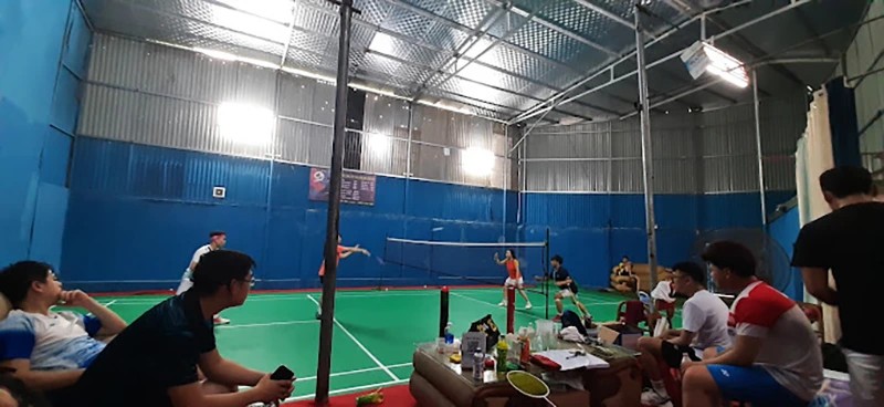 Sân cầu lông An Dương với không gian thân thiện và cộng đồng chơi cầu lông sôi nổi