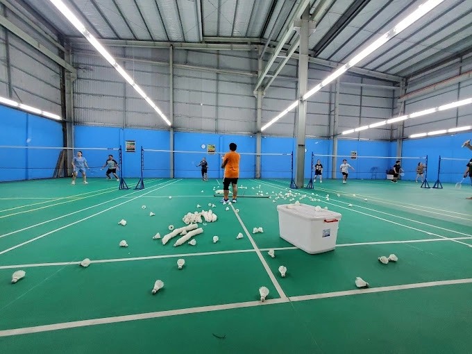 Sân cầu lông Quốc Lộ 1