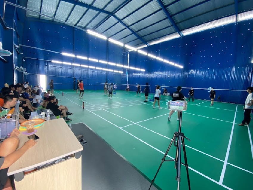 Sinto có không gian riêng dành cho người xem, tạo sự thuận lợi cho đội cổ vũ và không khí hứng khởi trong các sự kiện thể thao