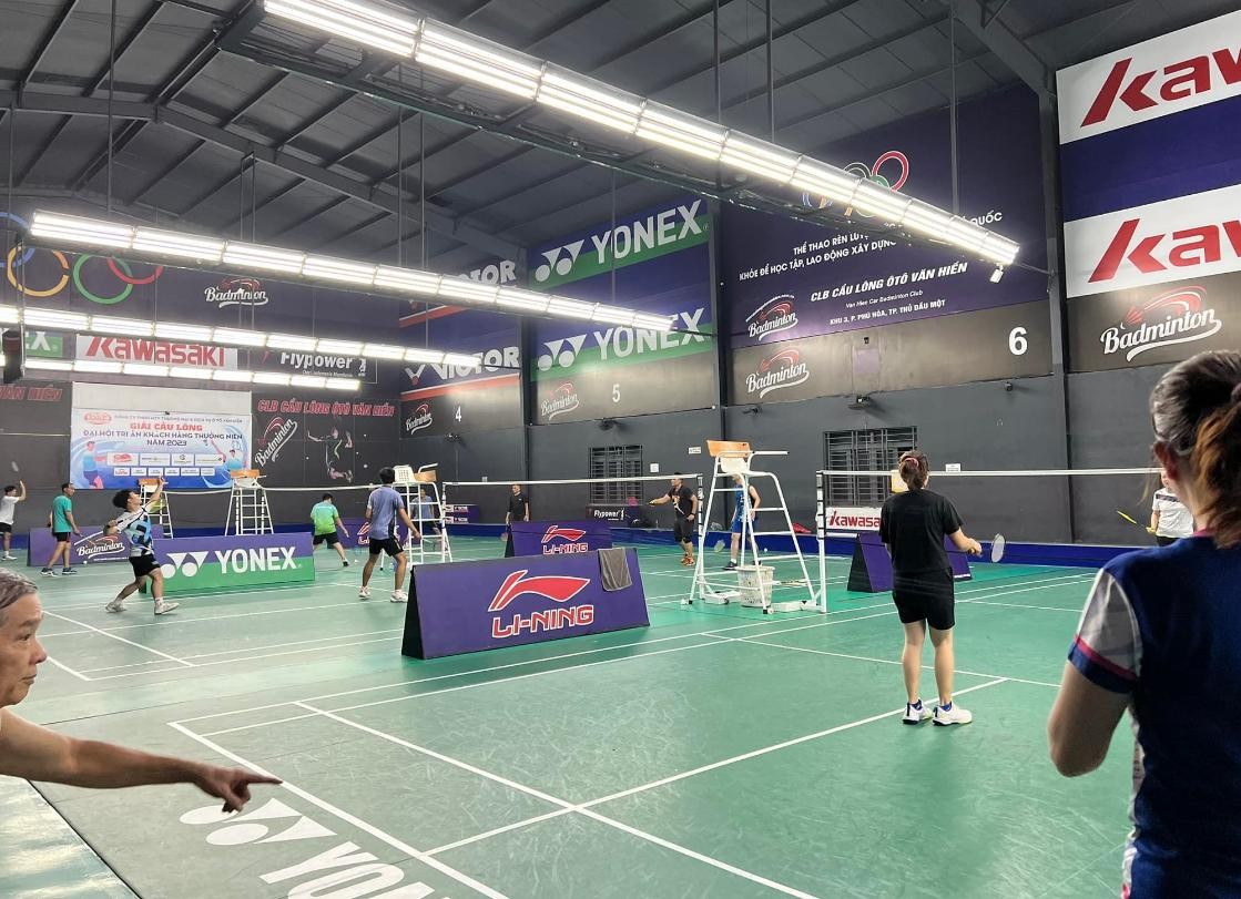 Sân cầu lông Văn Hiền