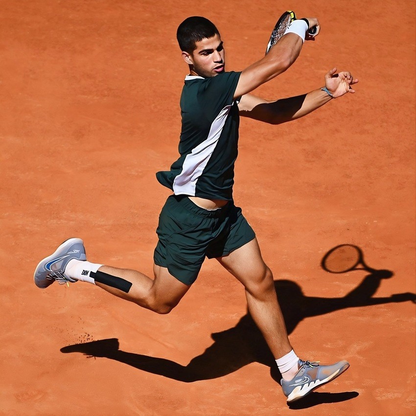 Nếu trong một set đấu, thứ tự đỡ giao bóng bị thay đổi bởi những người đỡ giao bóng thì lỗi đó tiếp tục cho đến set hai (Nguồn: Internet)