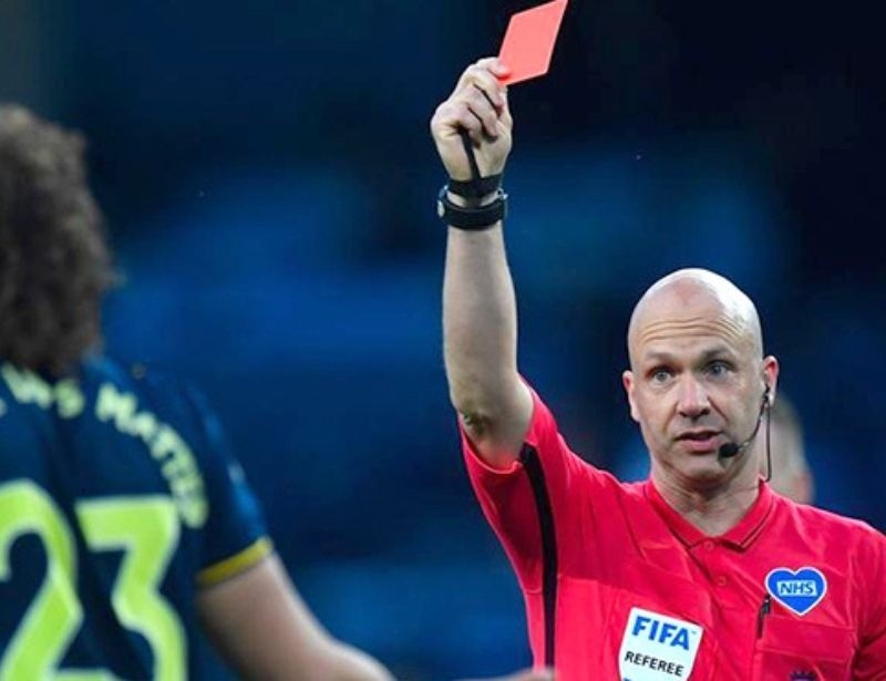 Lỗi bị phạt thẻ đỏ