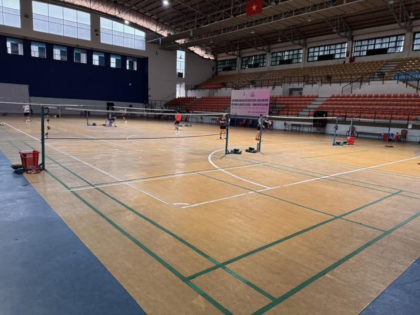 Sân cầu lông Nhà thi đấu đa năng Quận 7