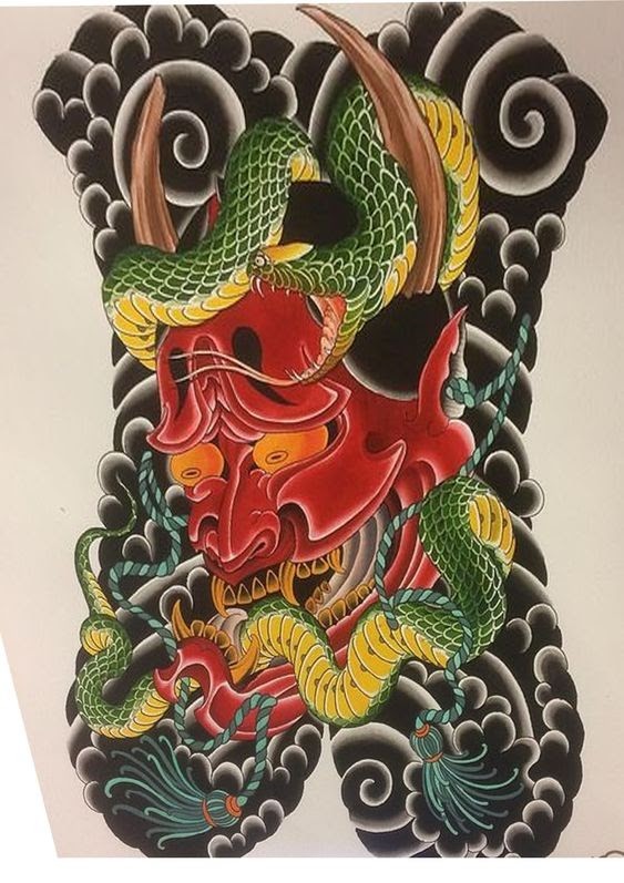 Hình xăm mặt quỷ Hannya với biểu cảm dữ tợn và màu sắc u tối