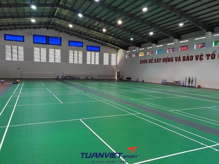 Sân cầu lông chất lượng cao cho học sinh