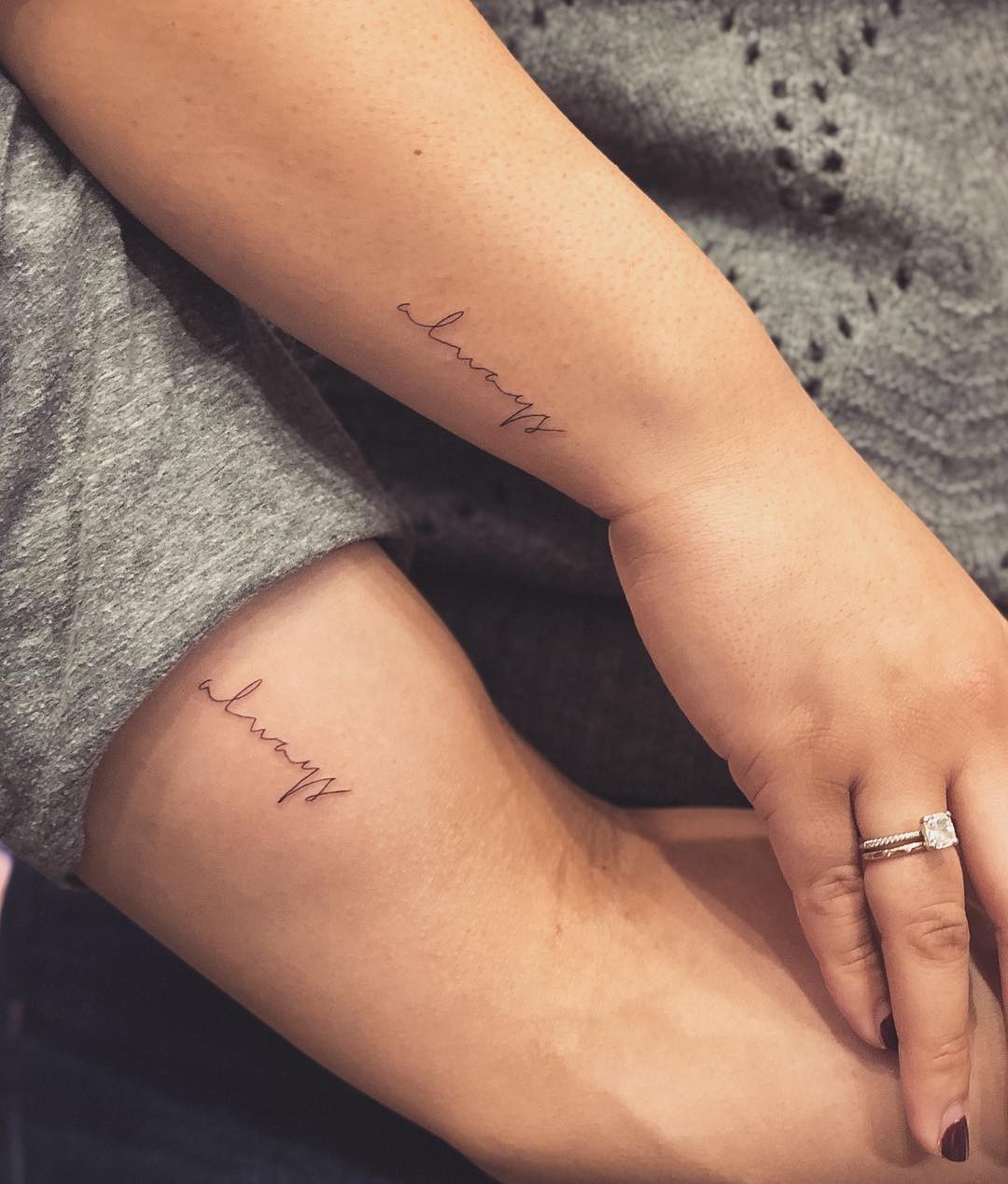 Hình xăm chữ 'always' mang ý nghĩa tình yêu vĩnh cửu