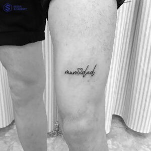 Hình xăm chữ “Mẹ và Bố” bằng chữ tiếng Anh