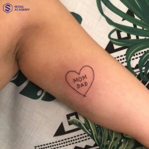 Mẫu hình xăm đơn giản giúp thể hiện tình cảm với bố mẹ