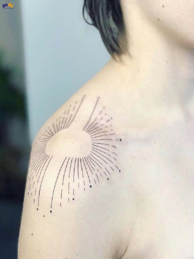 Hình xăm vai nữ ký hiệu