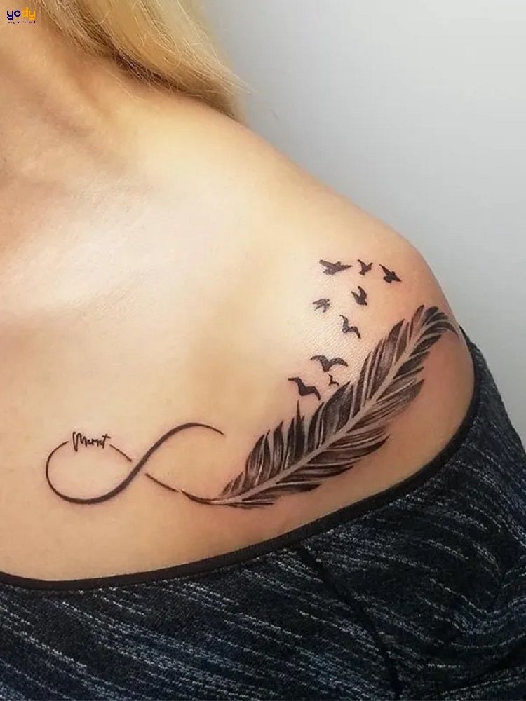 Hình xăm vai nữ lông vũ