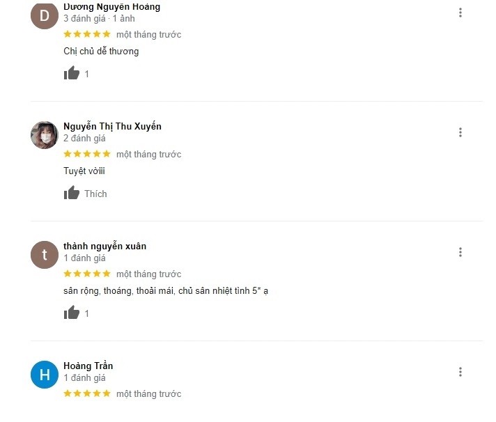 Khách hàng hài lòng với trải nghiệm tại sân cầu lông Đức Kim