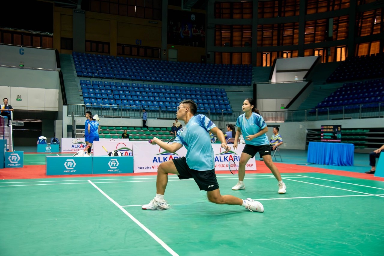 Sân cầu lông EZB