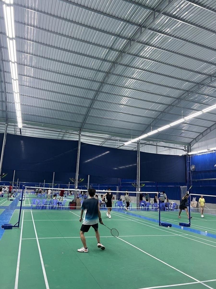 Sân cầu lông Hoàng Hoa Thám