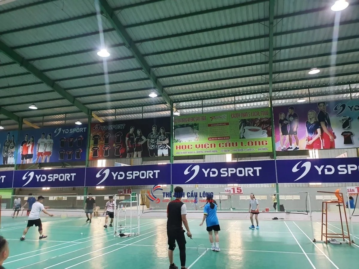 Sân cầu lông Quang Sport 4