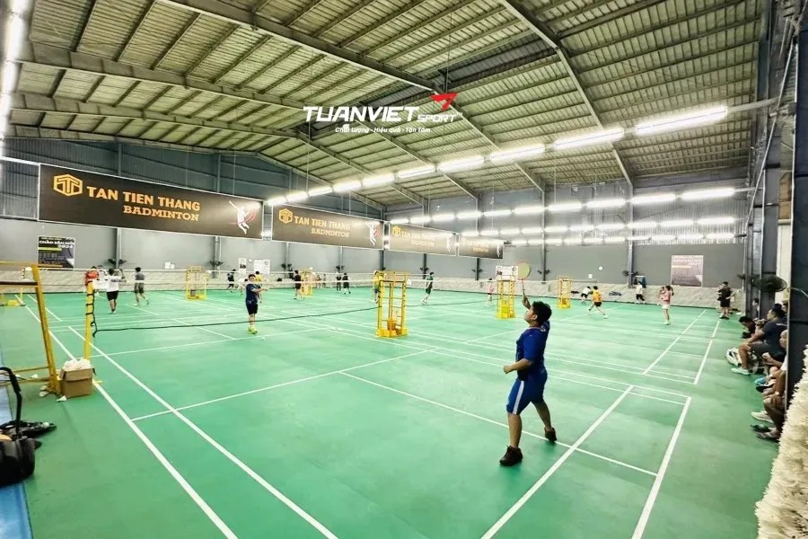 Sân cầu lông Tân Tiến Thắng - Sân cầu lông Huyện Bình Chánh