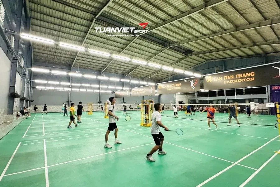 Sân cầu lông Tân Tiến Thắng - Sân cầu lông Huyện Bình Chánh