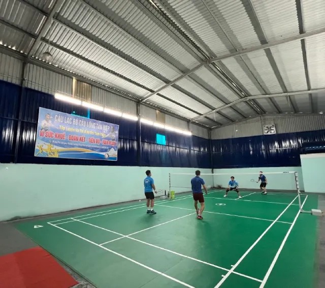 Sân cầu lông Tân Hiệp Thủ Dầu Một