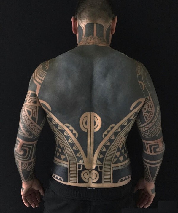 Nghệ sĩ xăm hình Maori