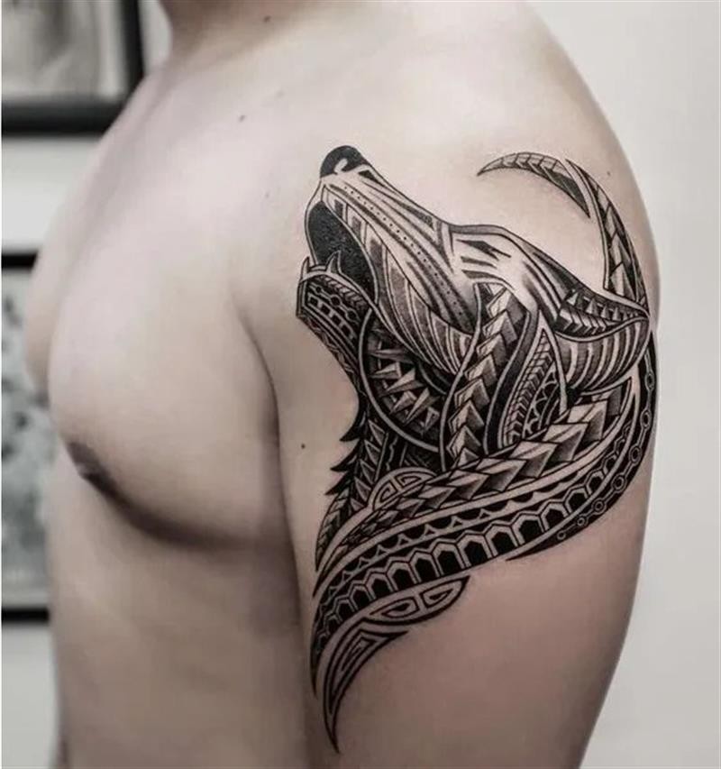 Hình xăm Maori trên bắp tay