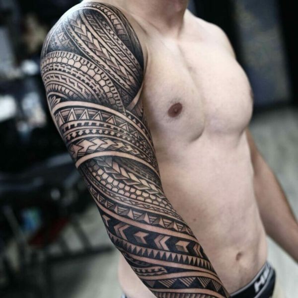 Hình xăm Maori trên bắp tay
