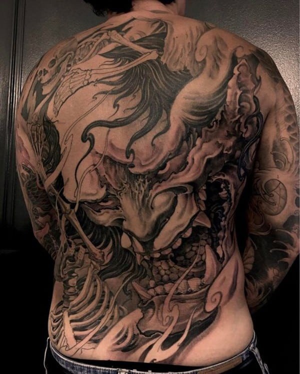 Hình xăm mặt quỷ Nhật Oni full lưng