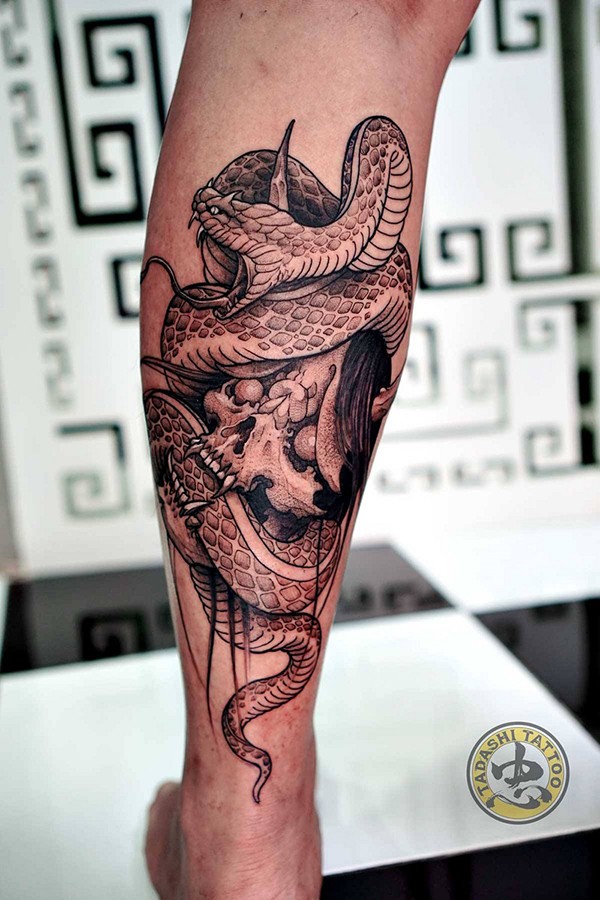 Sự kết hợp giữa Oni Hannya và rắn độc