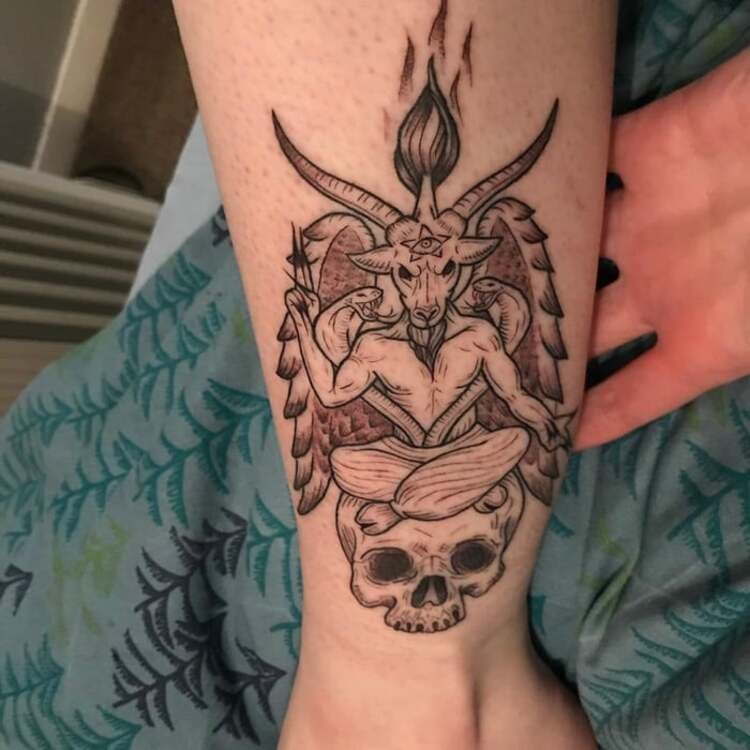 Quỷ Baphomet với chiếc đầu dê đặc trưng