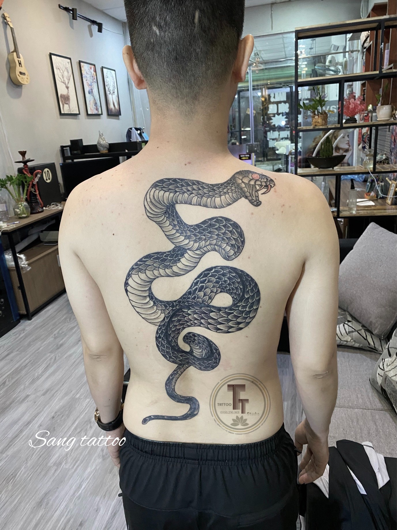 Biểu tượng rắn trên vương miện Pharaoh