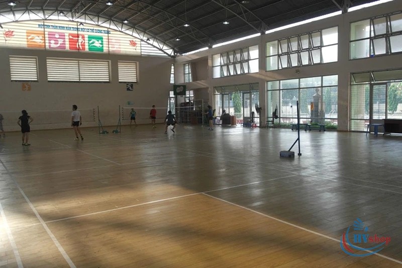 Sân cầu lông tại Cung văn hóa lao động