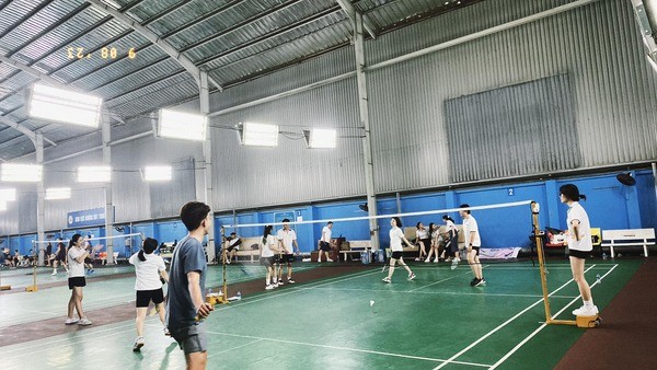 Vào các ngày lễ, sân Tao Đàn luôn kín chỗ