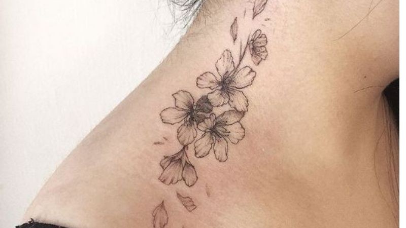 Hình xăm hoa anh đào tượng trưng sự thuần khiết