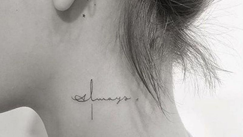 Hình xăm chữ "always"