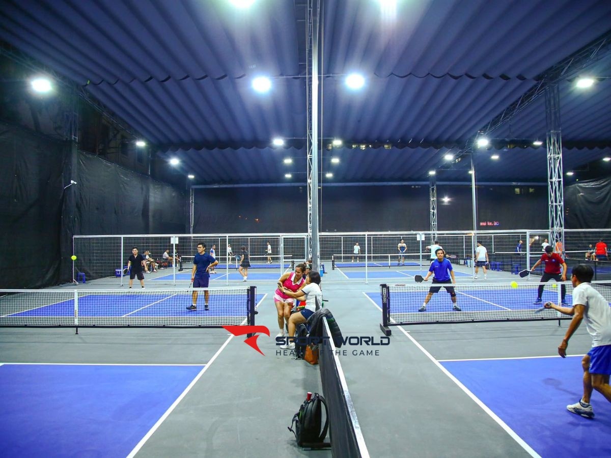Một góc sân pickleball tại Khu Liên Hợp Thể Thao Đại Học Sư Phạm Hà Nội