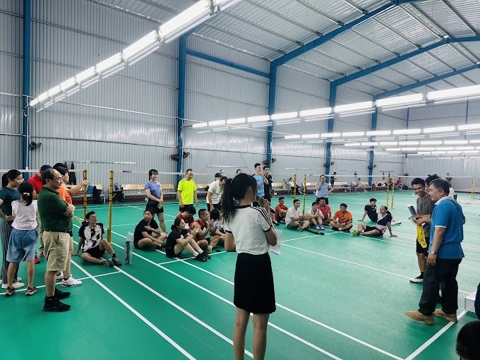 Sân cầu lông Xóm Củi