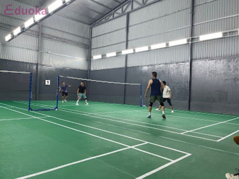 gioi thieu chung ve san cau long 320 truong chinh 1