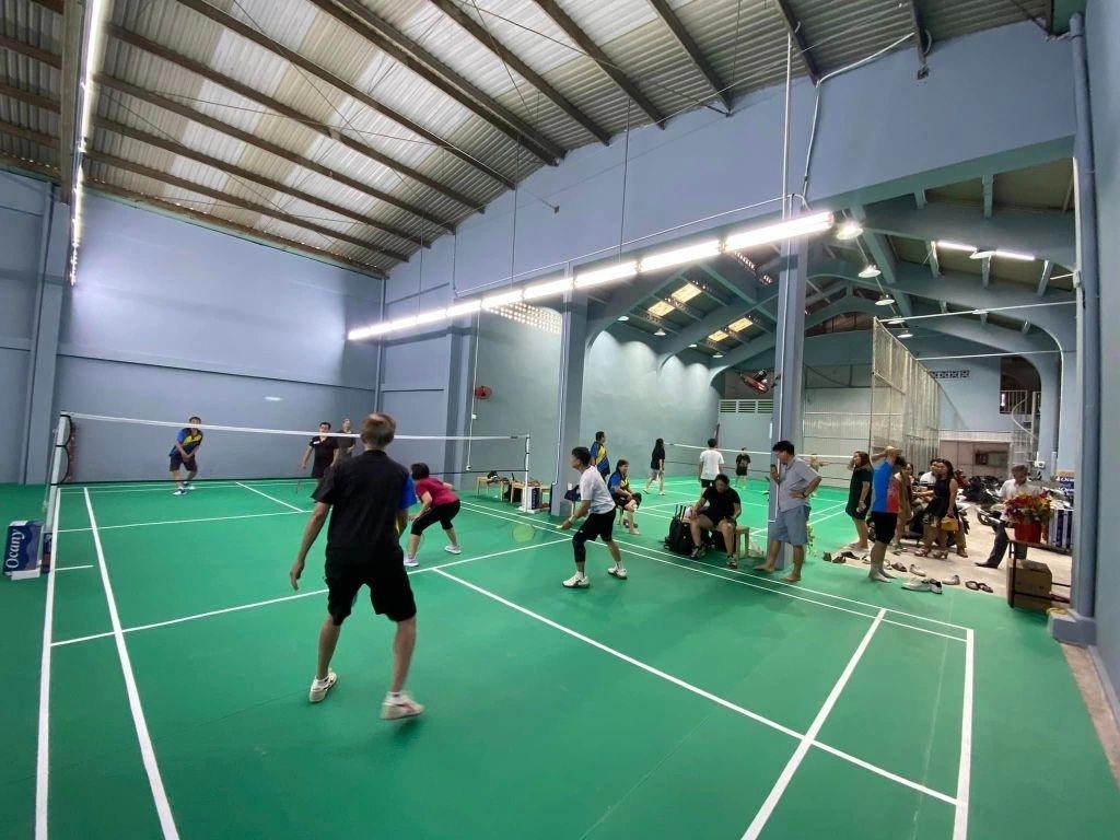 Mặt sân cầu lông Passion Sports 8 với thảm chống trơn trượt