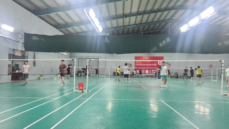 Sân Châu Dương có hệ thống đèn chiếu sáng hiện đại.