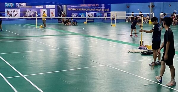 Sân Thiên Minh là nơi thường xuyên diễn ra các trận đấu cầu lông kịch tính