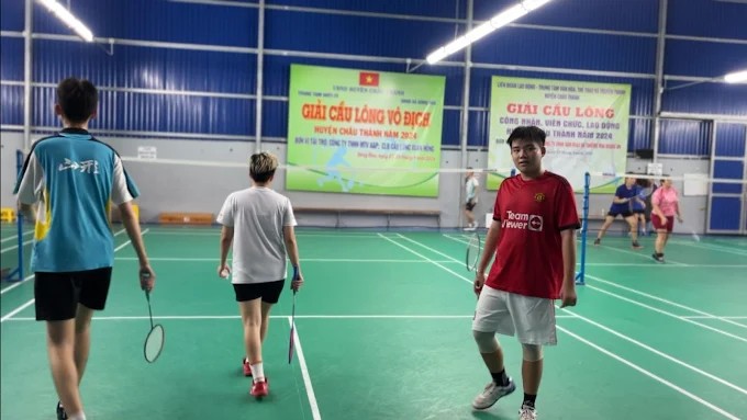 Sân cầu lông Xuân Hồng