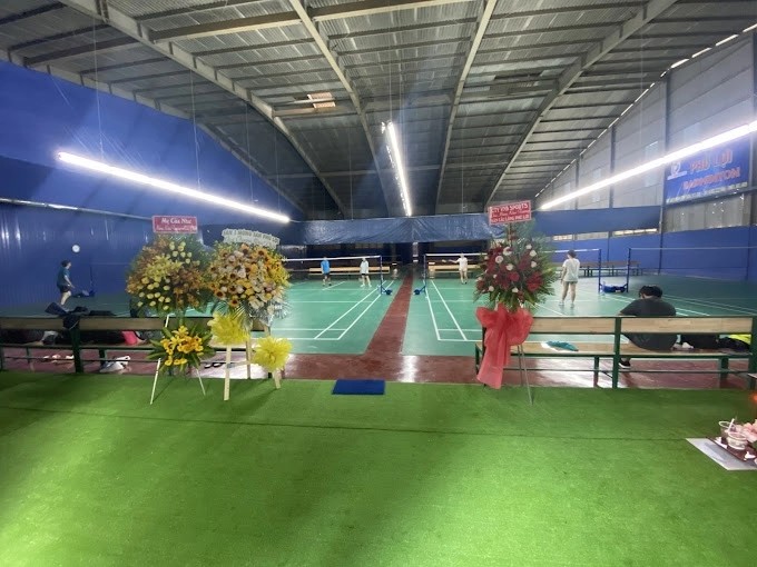 Trần của sân cầu lông Phú Lợi Quận 8