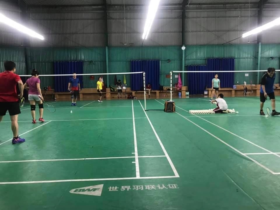 Sân cầu lông Quân Khu 7