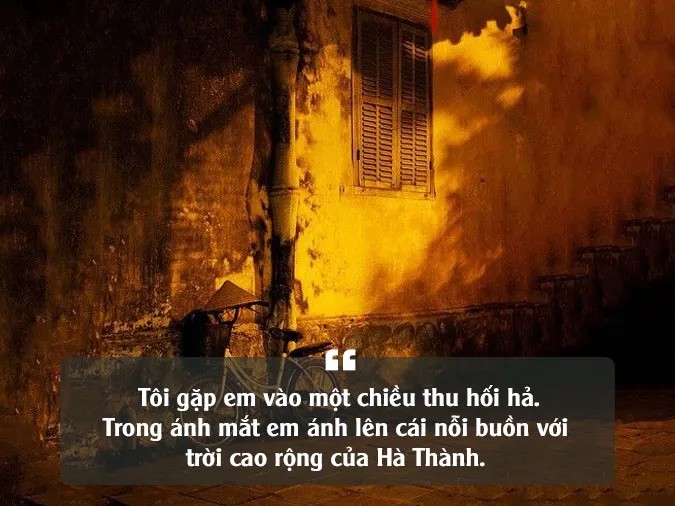 Cô gái trẻ ngắm cảnh Hồ Tây