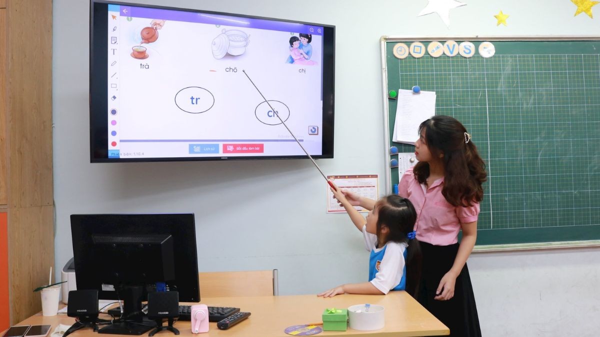 Những bài thơ về nghề giáo viên tiểu học